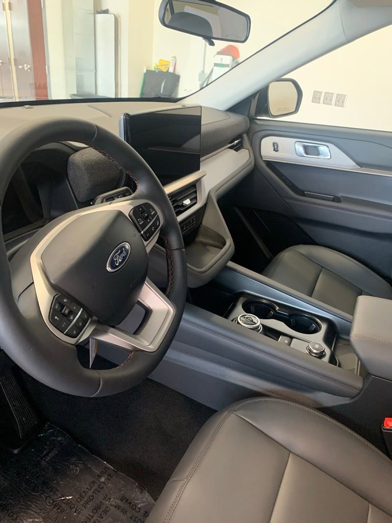 New 2026 Ford Explorer Active w/ Active Comfort Package image 10