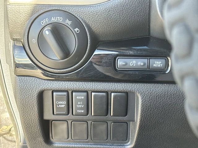 Used 2020 Nissan Titan SV w/ SV Convenience Package image 17