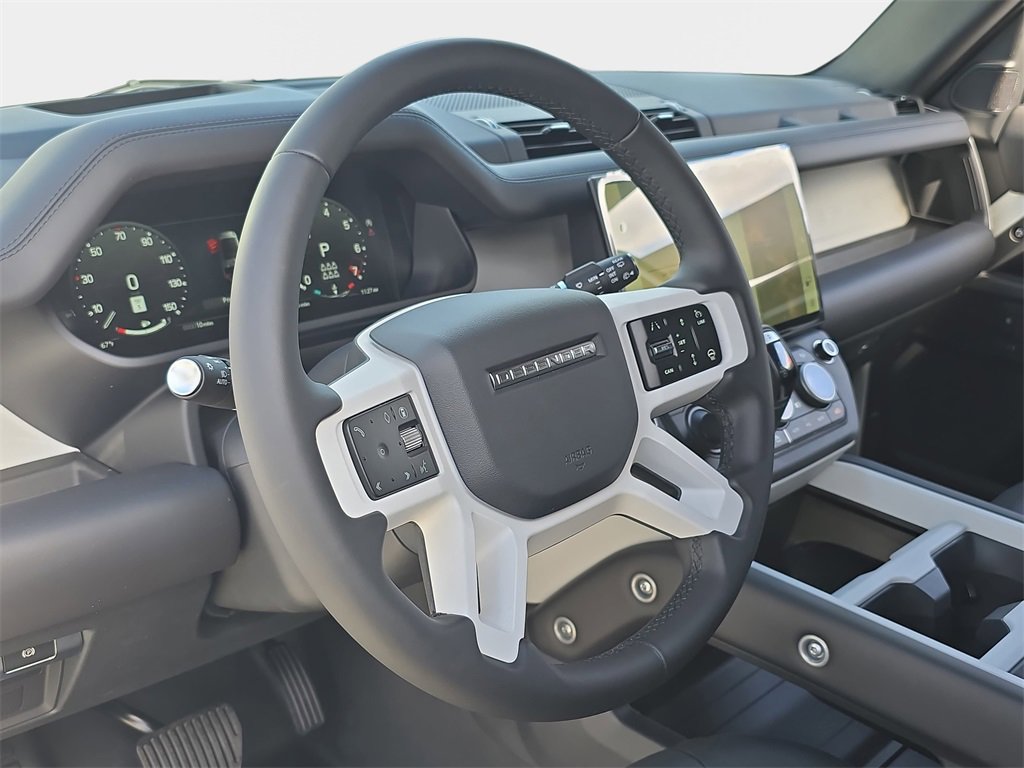 New 2026 Land Rover Defender 130 X-Dynamic SE image 17