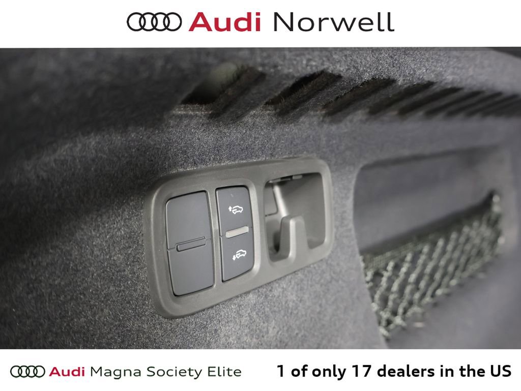 New 2026 Audi SQ8 Prestige image 17