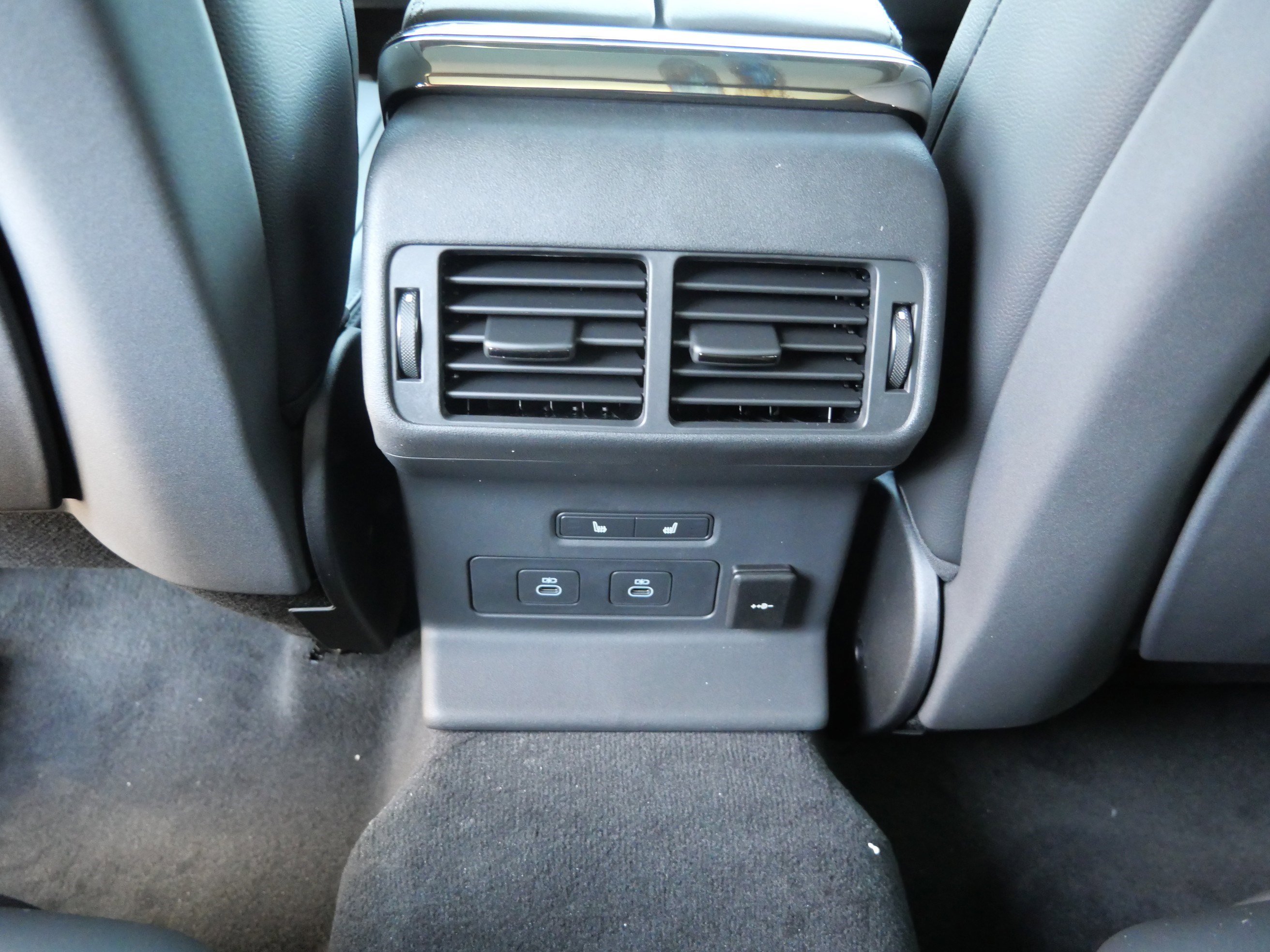 New 2026 Land Rover Range Rover Velar Dynamic SE AWD/4WD image 8