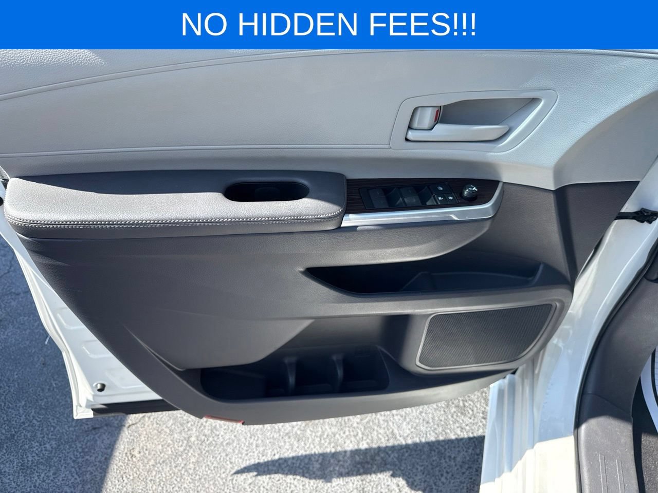 Used 2021 Toyota Sienna LE FWD image 29