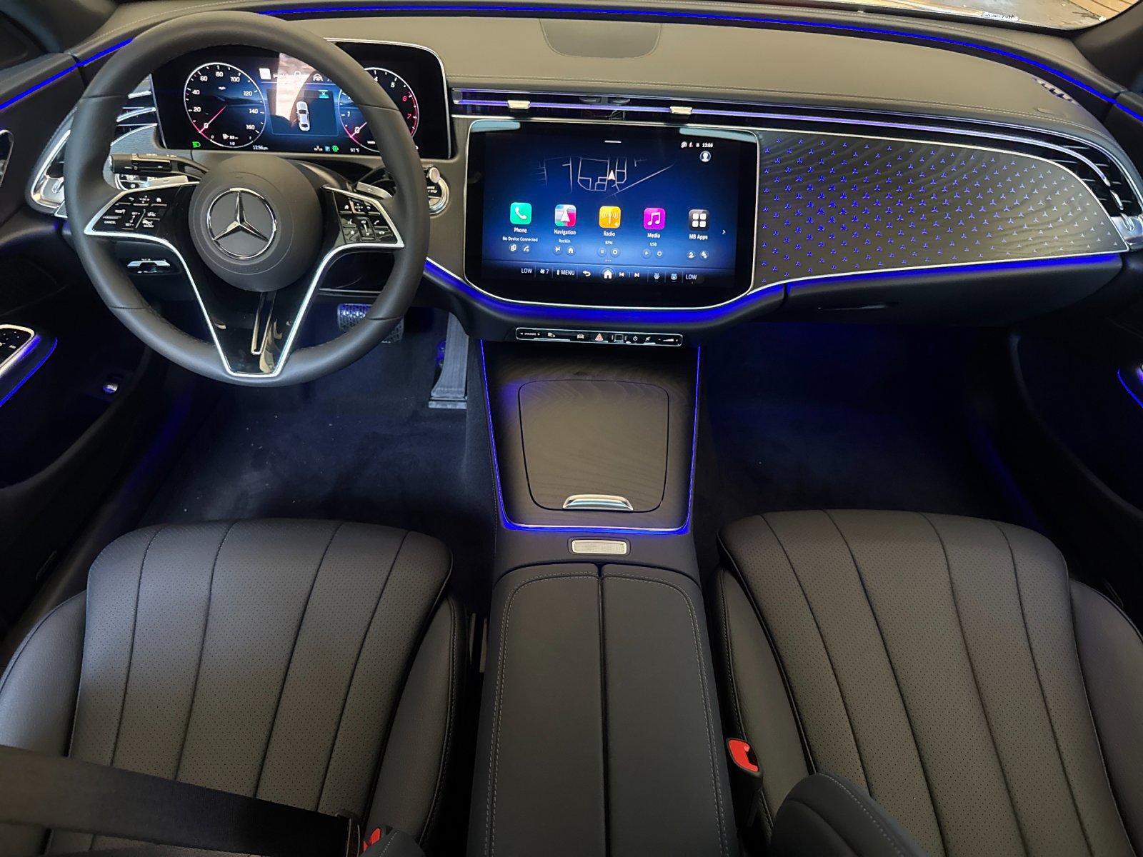 New 2026 Mercedes-Benz E 450 4MATIC Sedan image 13