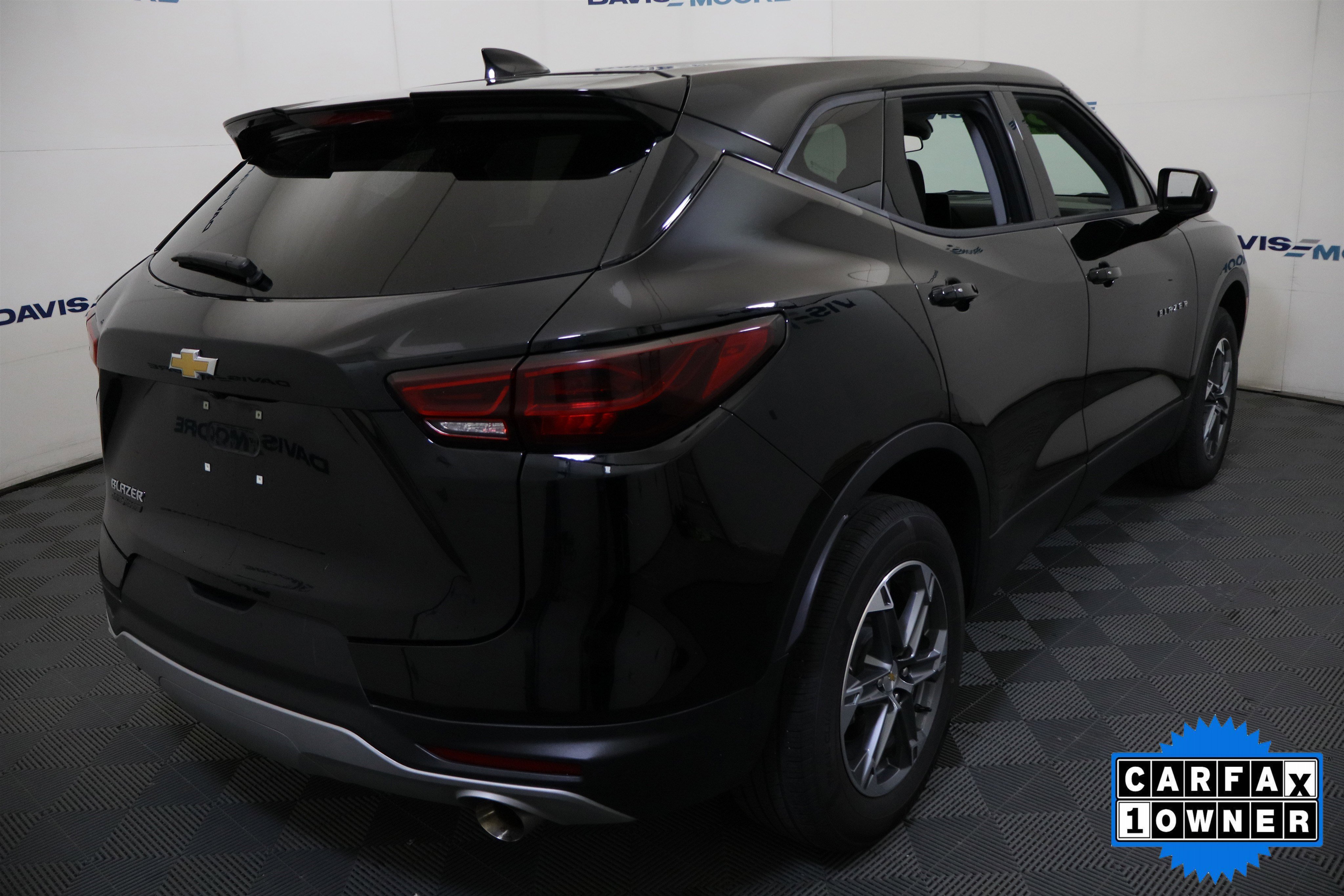 Used 2025 Chevrolet Blazer LT FWD image 6