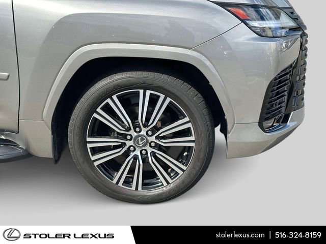 Used 2023 Lexus LX 600 4WD w/ Appearance Package image 10