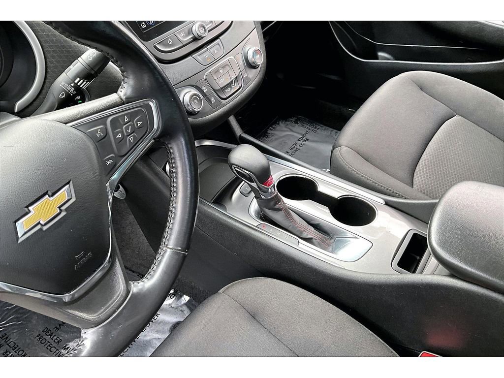 Used 2021 Chevrolet Malibu RS FWD image 17