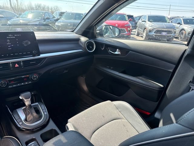 Used 2024 Kia Forte GT-Line w/ GT-Line Premium Package image 26