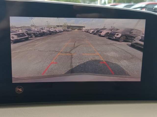 Used 2024 Cadillac XT4 Luxury w/ Cold Weather Package FWD image 25