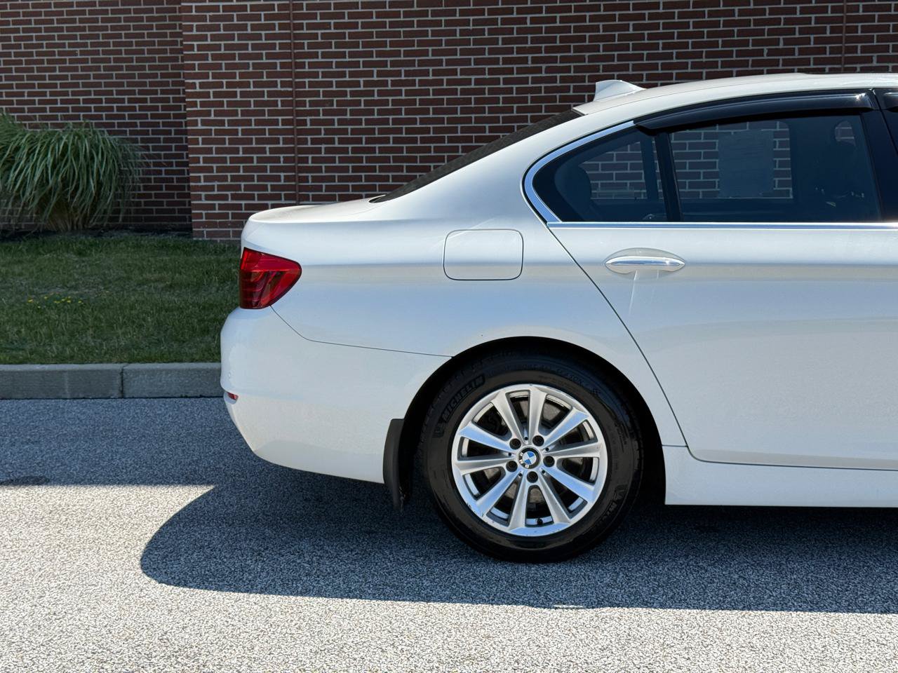 Used 2015 BMW 528i xDrive Sedan AWD/4WD image 16