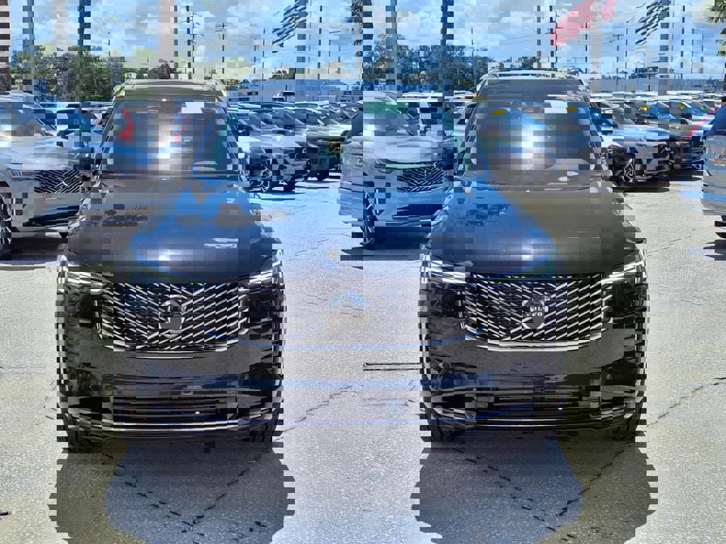 New 2026 Volvo XC90 T8 Core w/ Protection Package Premier image 2