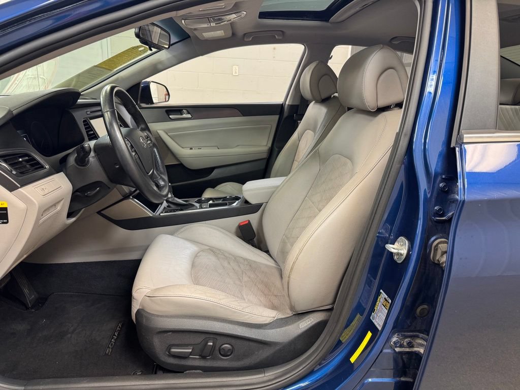 Used 2017 Hyundai Sonata Sport w/ Value Edition Package 02 FWD image 14