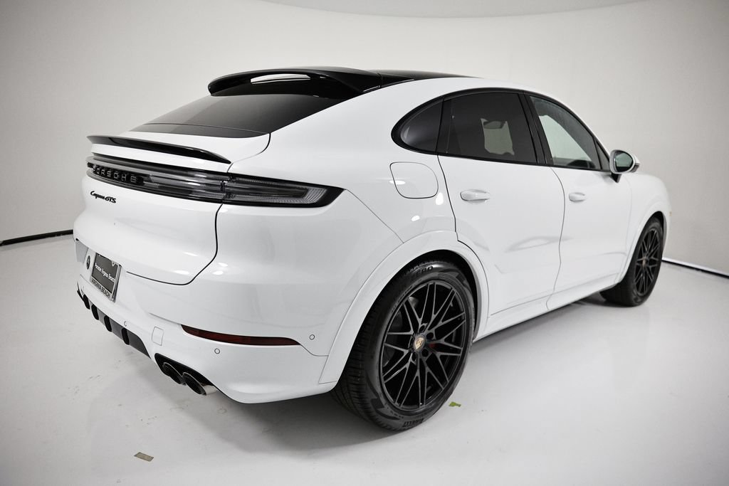 New 2026 Porsche Cayenne GTS AWD/4WD image 7