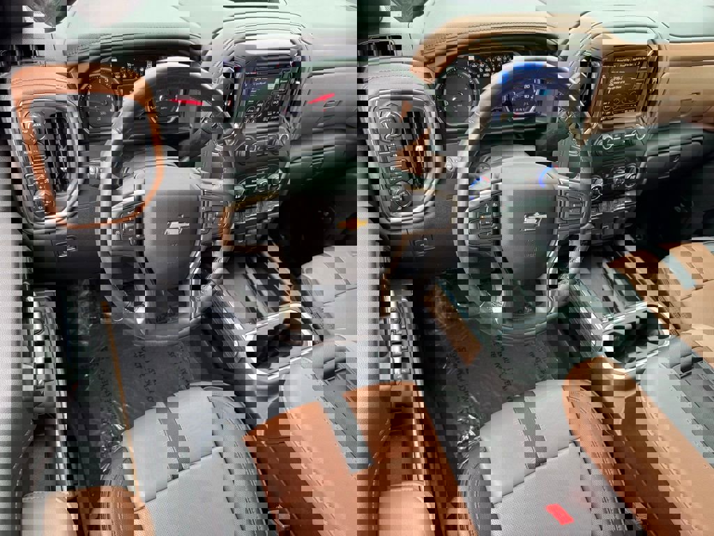 Used 2022 Chevrolet Silverado 2500 High Country w/ Safety Package II image 30