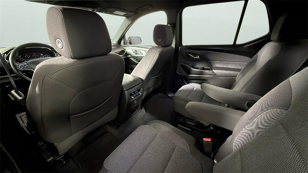 Used 2023 Chevrolet Traverse LT image 26