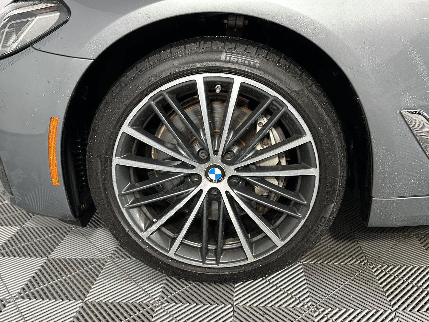 Used 2023 BMW 540i xDrive w/ Premium Package AWD/4WD image 9