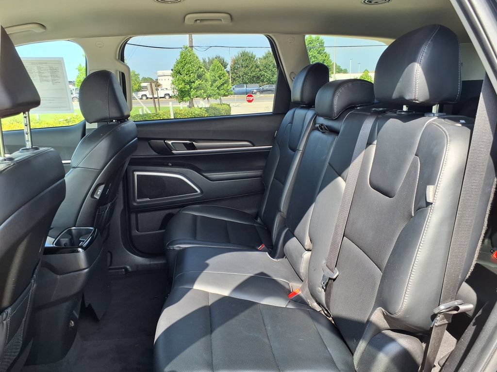 Used 2024 Kia Telluride LX FWD image 20