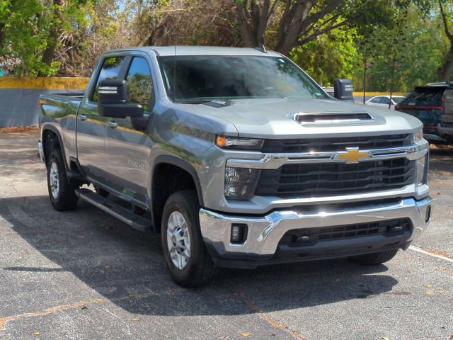 Used 2025 Chevrolet Silverado 2500 LT w/ Convenience Package image 3