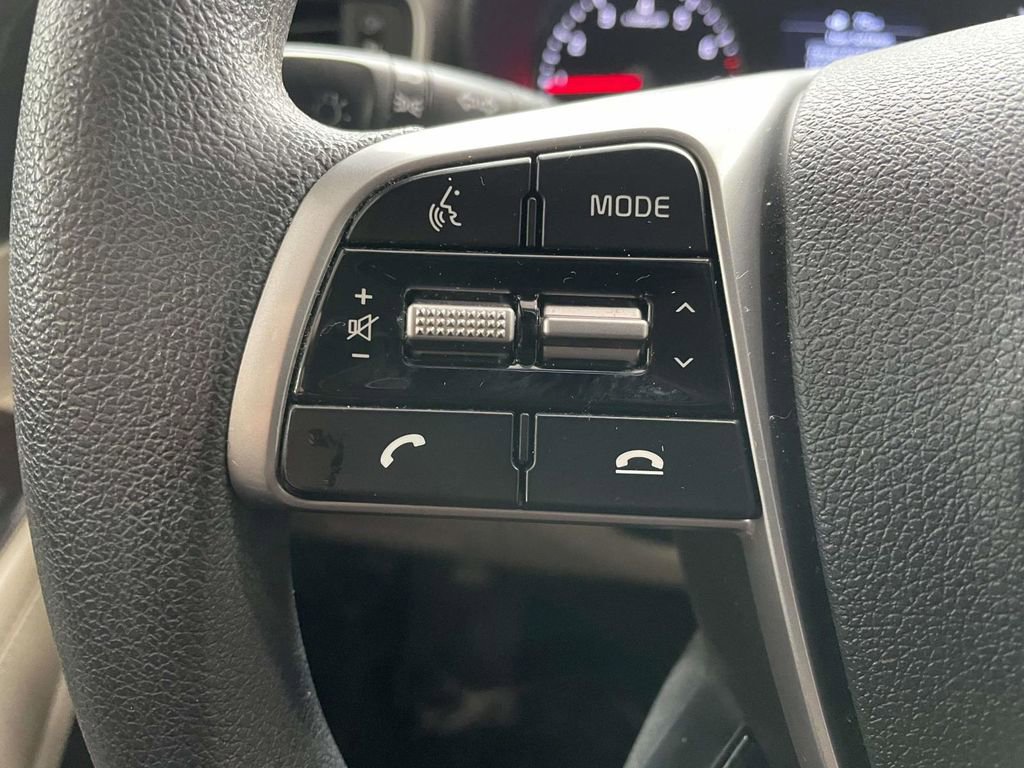 Used 2020 Kia Sorento LX image 31