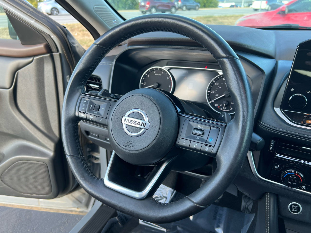 Used 2021 Nissan Rogue SL w/ Premium Package image 41