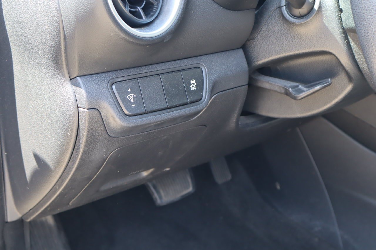 Used 2022 Kia Forte LXS FWD image 19