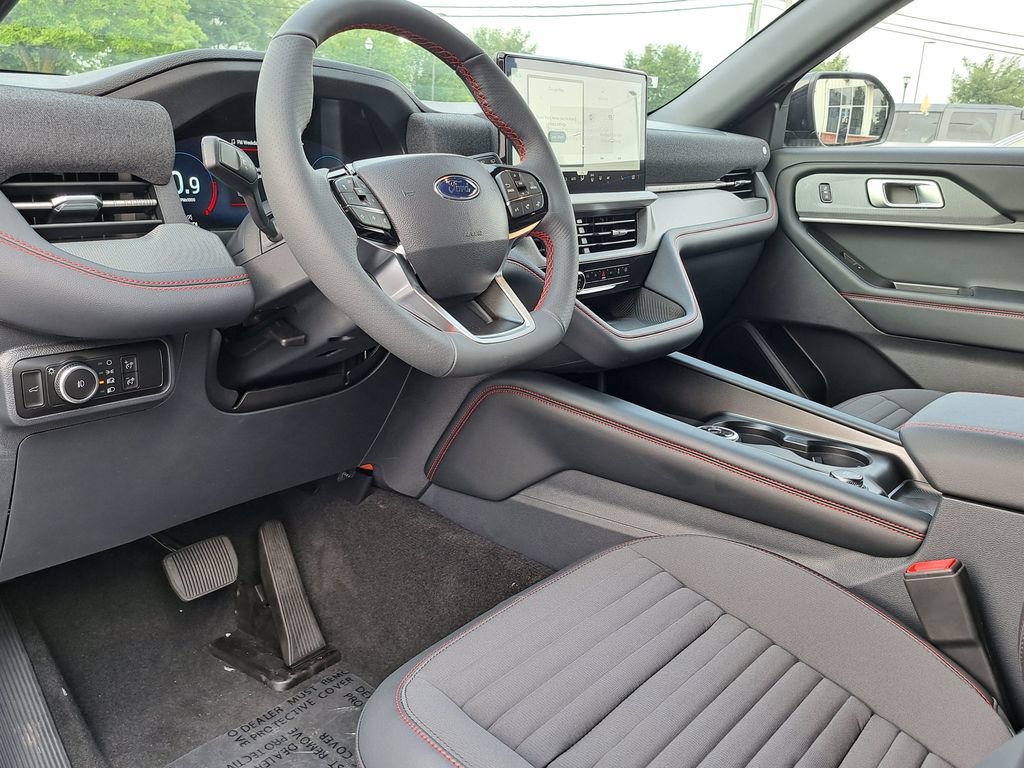 New 2026 Ford Explorer ST-Line w/ ST-Line Street Pack AWD/4WD image 9