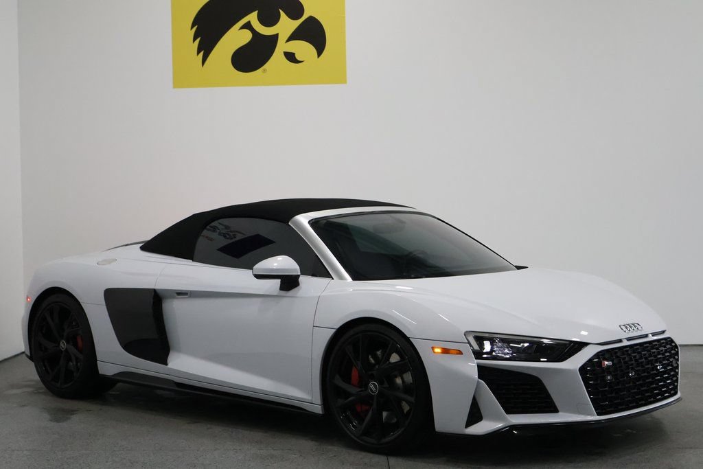 Used 2021 Audi R8 V10 w/ Premium Package RWD image 6
