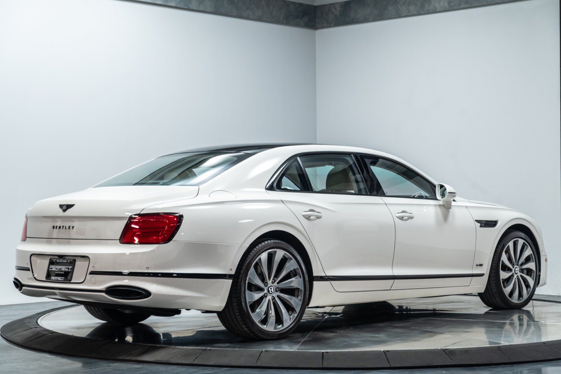 Used 2021 Bentley Flying Spur W12 AWD/4WD image 15