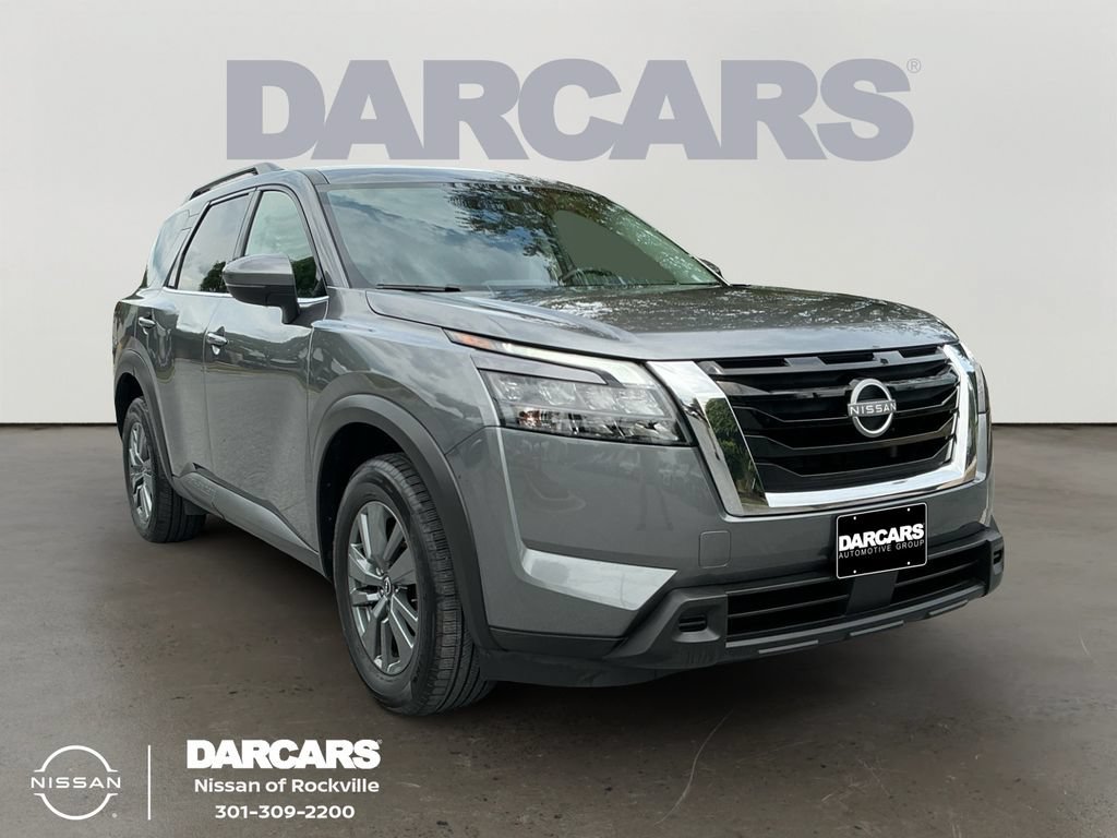 Used 2025 Nissan Pathfinder SV AWD/4WD image 1