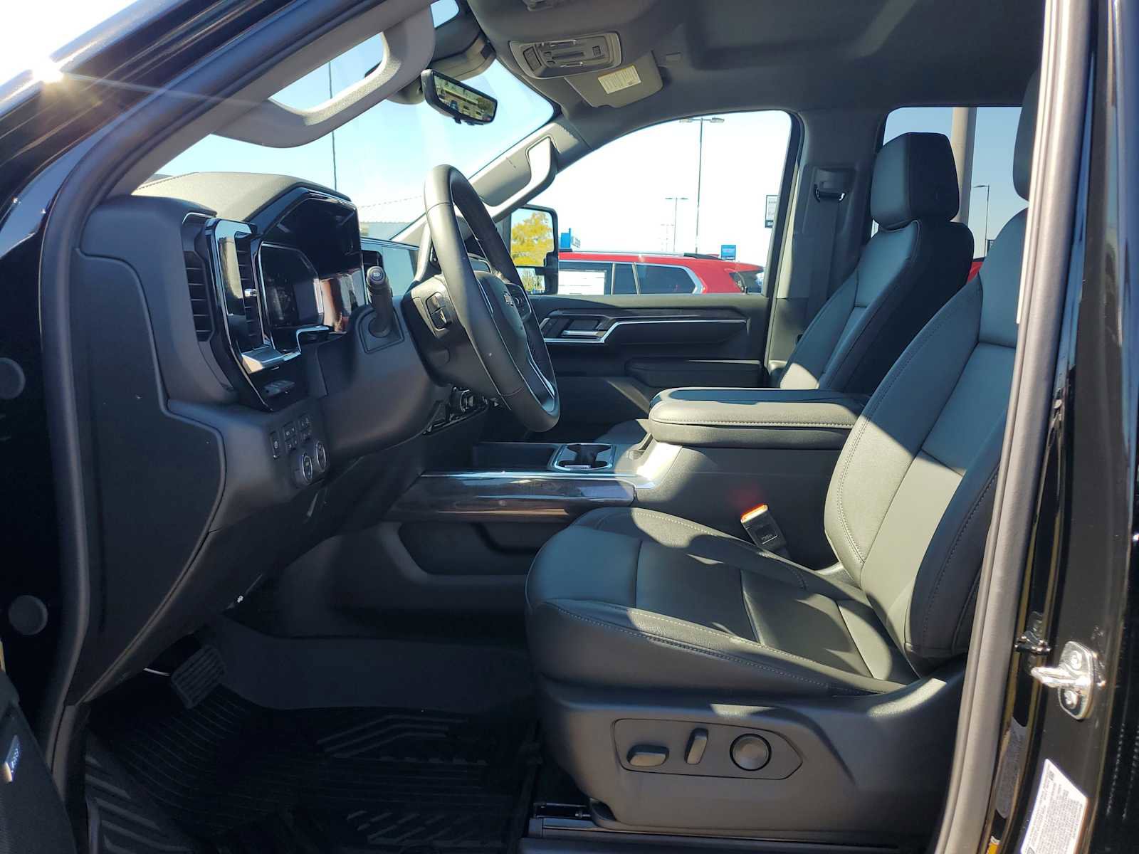 New 2026 Chevrolet Silverado 3500 LTZ w/ LTZ Premium Package AWD/4WD image 13