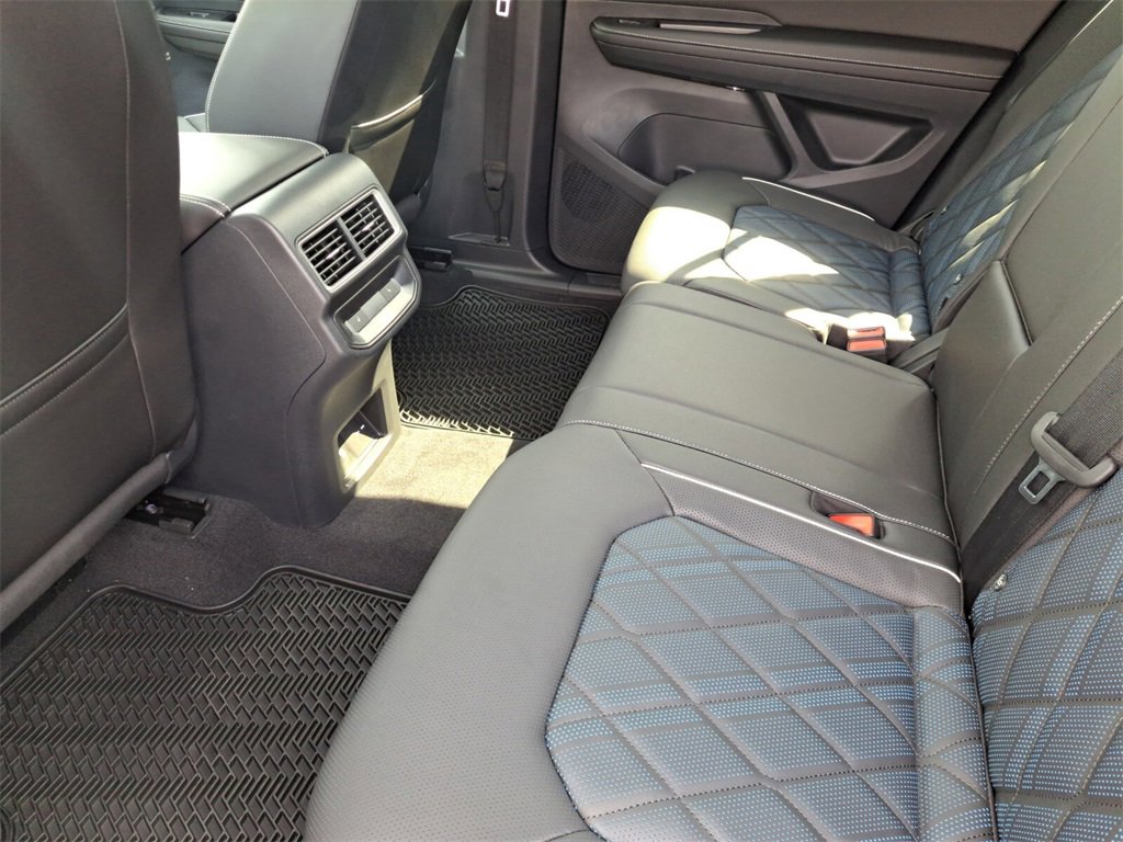 New 2026 Volkswagen Atlas Cross Sport SEL Premium R-Line image 23