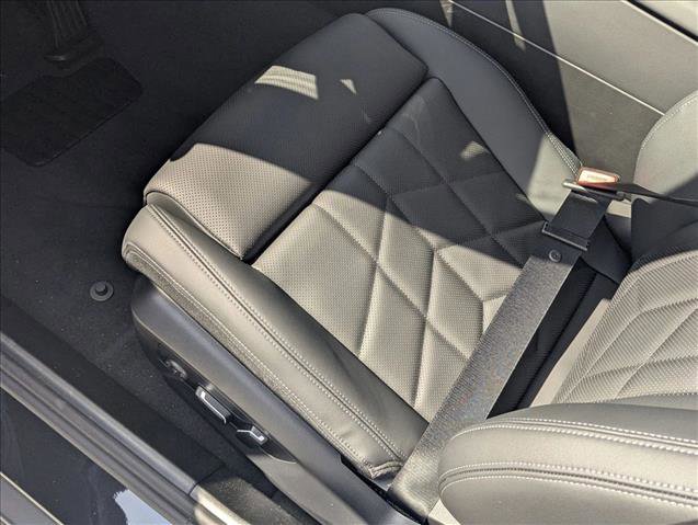 New 2026 BMW i5 eDrive40 w/ Convenience Package image 4