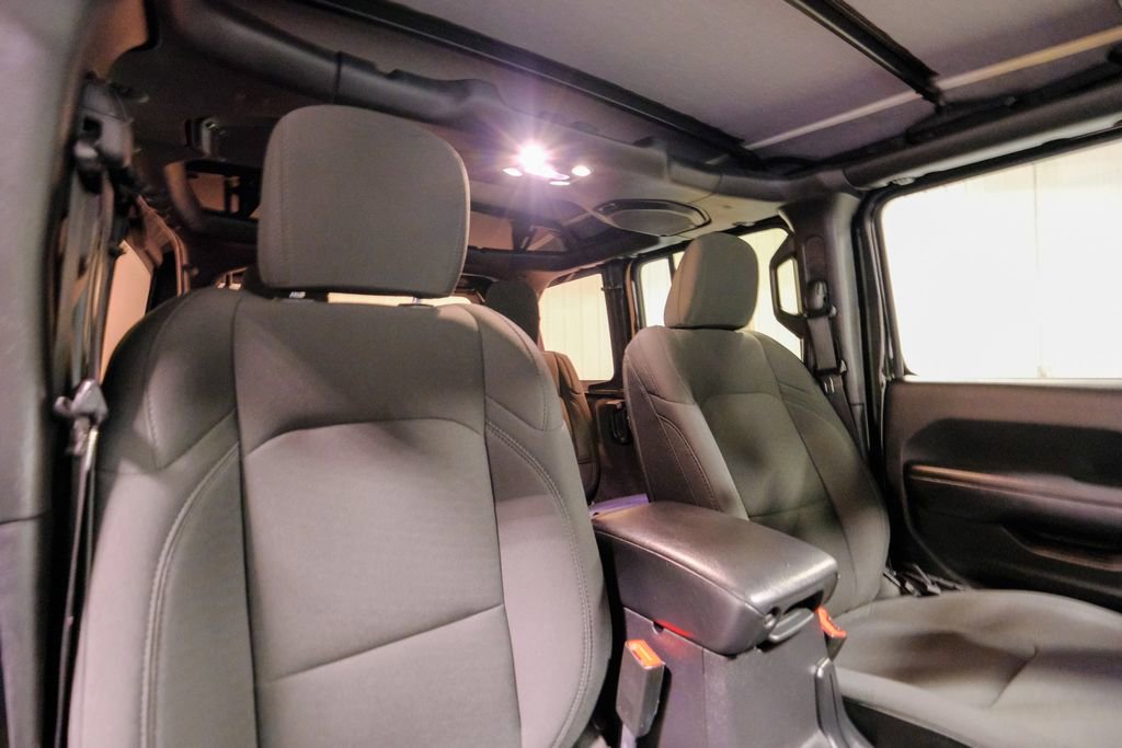 Used 2020 Jeep Wrangler Unlimited Sport S image 16