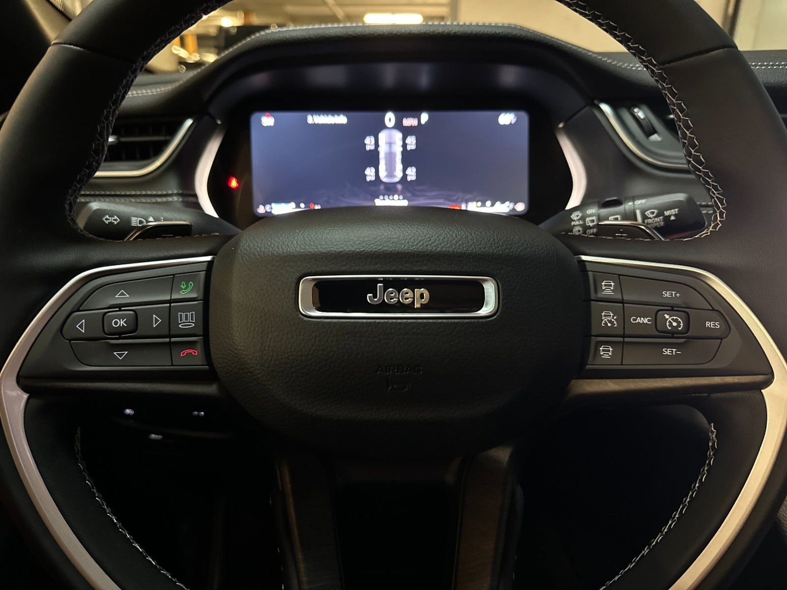 New 2025 Jeep Grand Cherokee Limited image 23