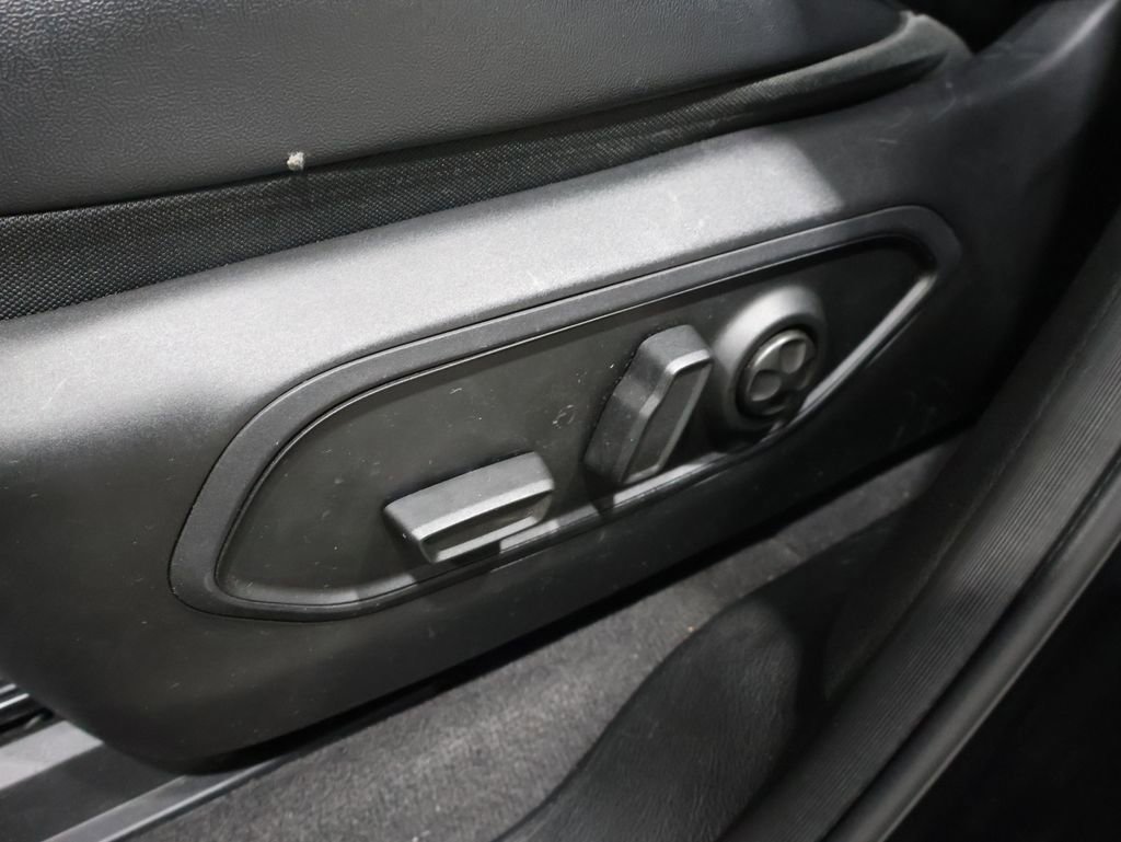 Used 2021 Jeep Grand Cherokee L Limited image 13