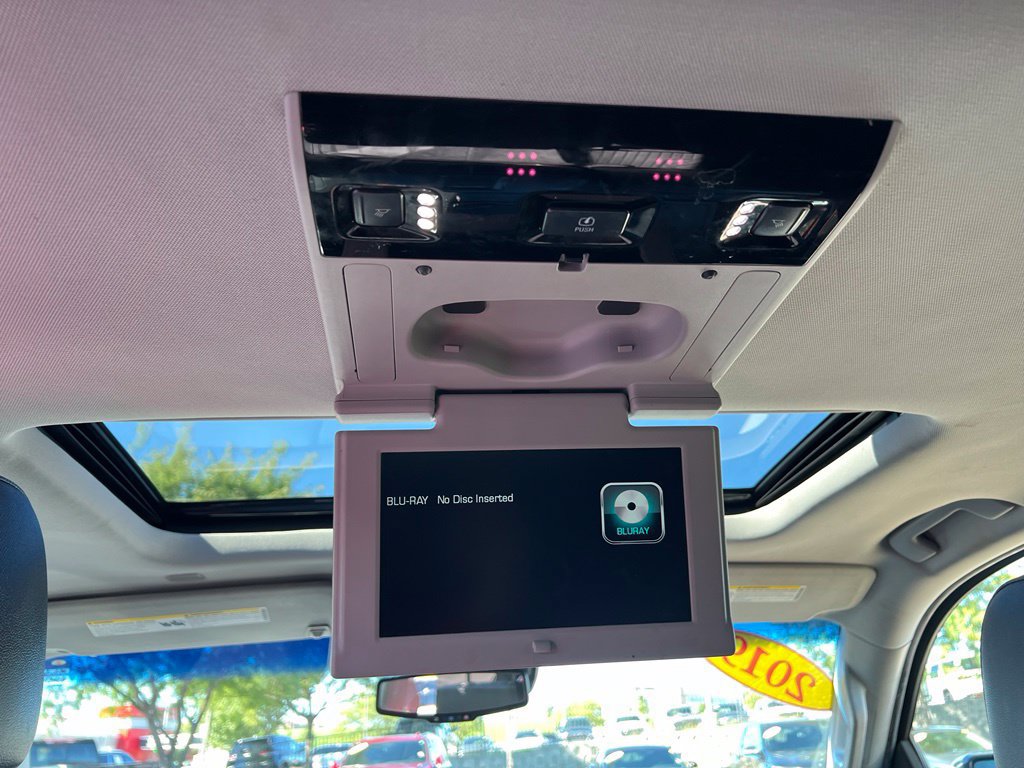 Used 2019 Chevrolet Tahoe Premier AWD/4WD image 23