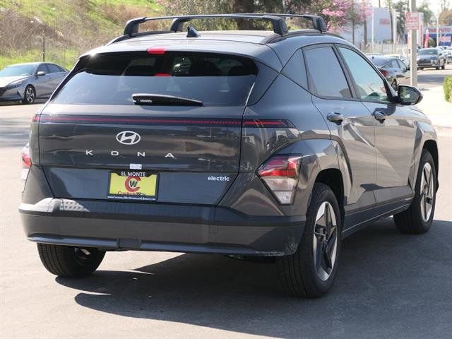New 2025 Hyundai Kona SEL FWD image 2