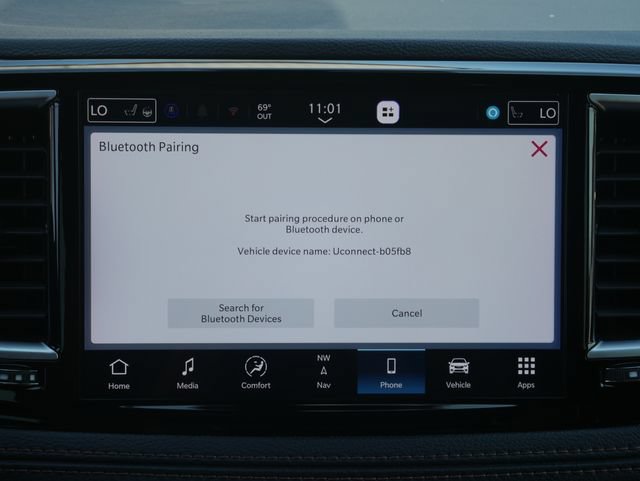 Used 2025 Chrysler Pacifica Pinnacle FWD image 6