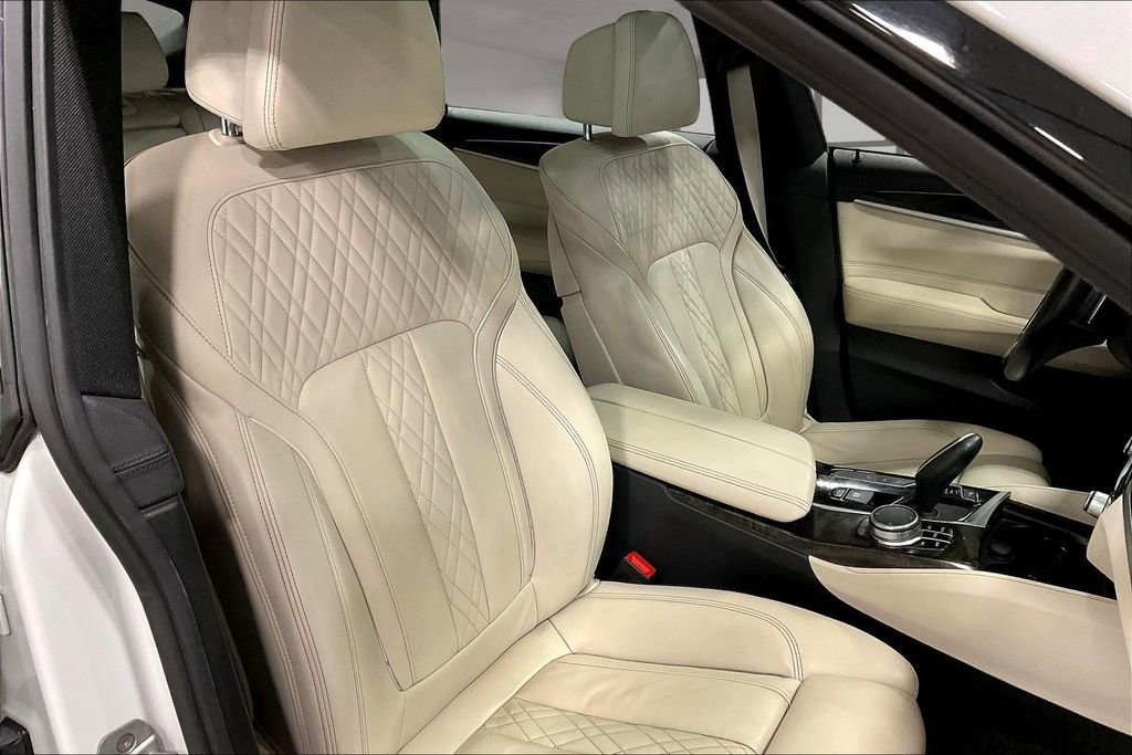 Used 2018 BMW 640i Gran Turismo xDrive AWD/4WD image 29