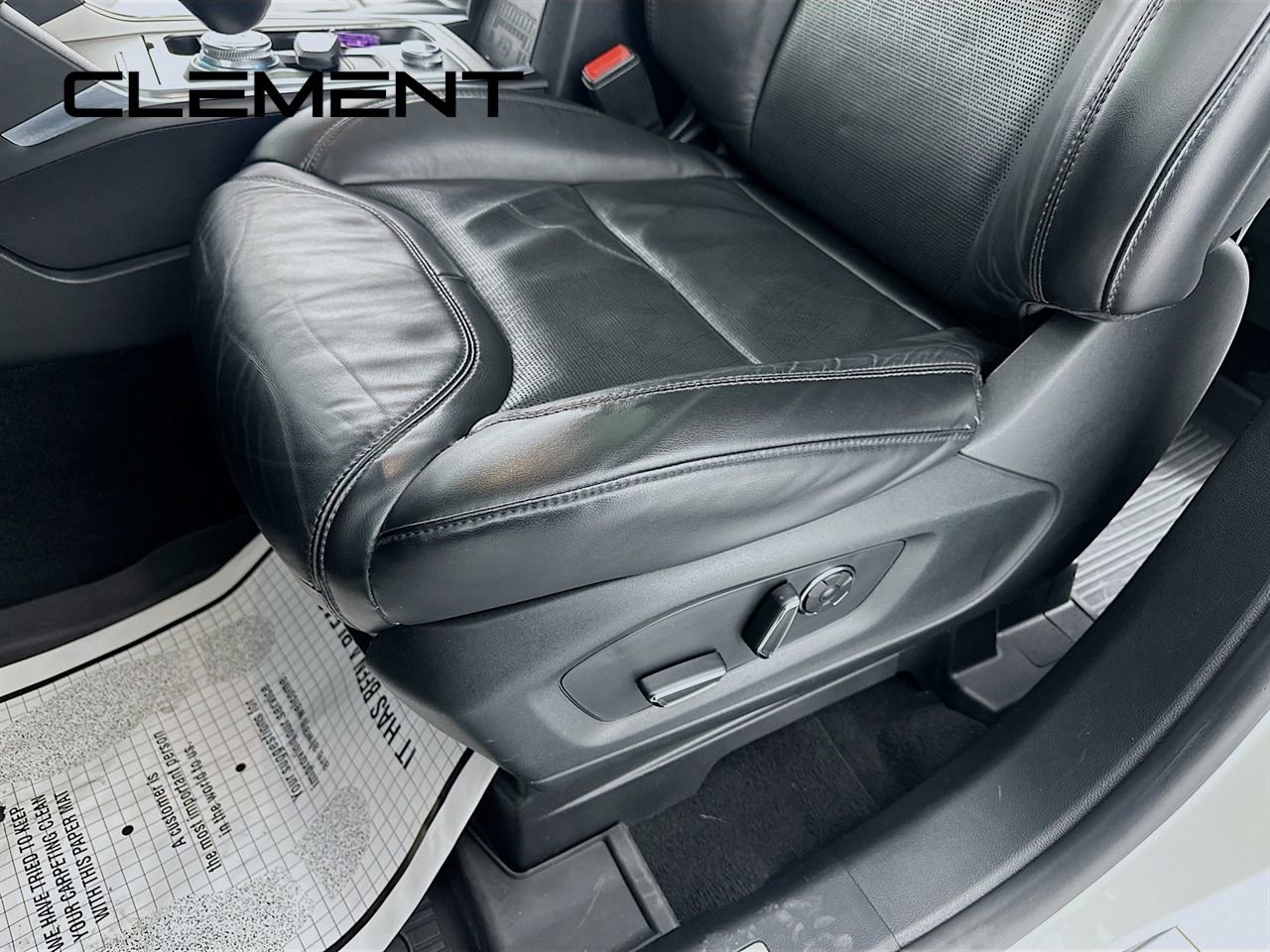 Certified 2020 Ford Explorer Platinum w/ Premium Technology Package image 30