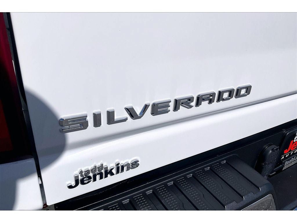 Used 2022 Chevrolet Silverado 3500 LTZ w/ Z71 Off-Road Package AWD/4WD image 32