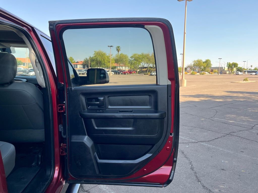 Used 2014 RAM 3500 Tradesman w/ Chrome Appearance Group image 16