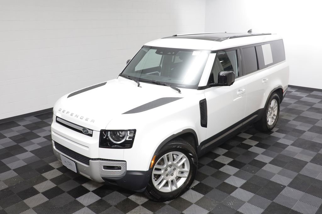 Used 2025 Land Rover Defender 130 S image 2