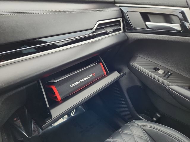 Used 2023 Mitsubishi Outlander SEL image 49