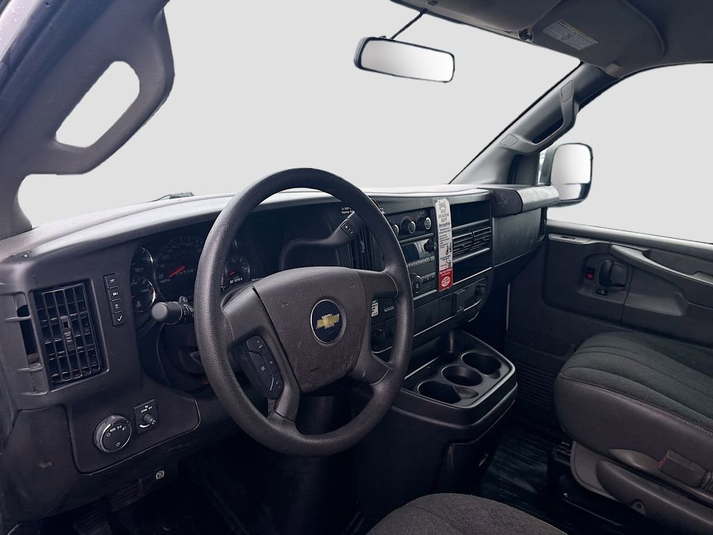 Used 2025 Chevrolet Express 2500 w/ Driver Convenience Package RWD image 9