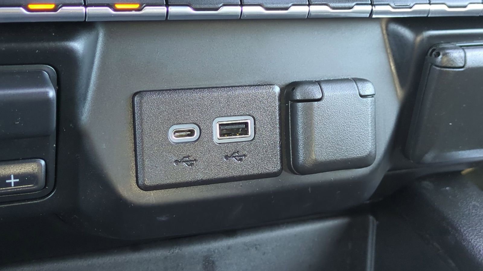 Used 2020 Chevrolet Silverado 1500 LT Trail Boss image 37