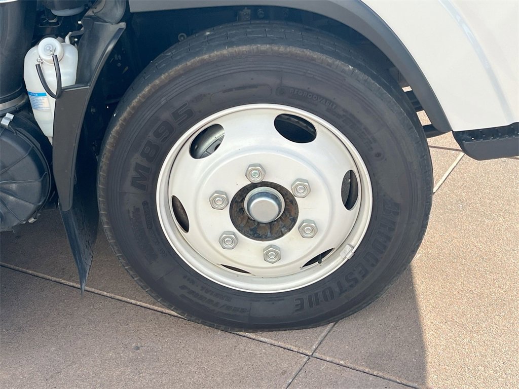 Used 2024 Chevrolet Low Cab Forward 5500XD image 9