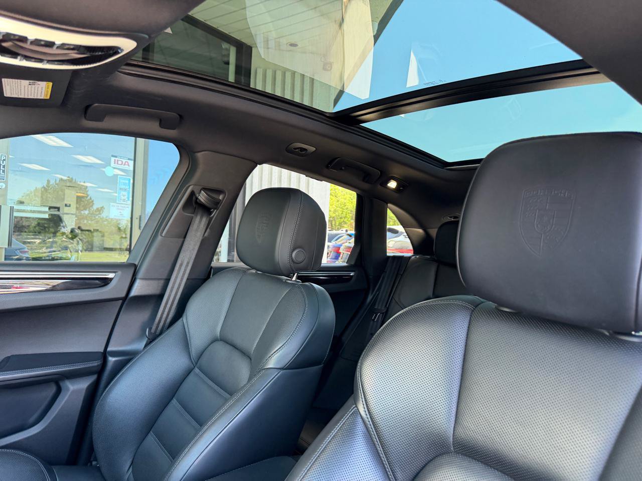 Used 2022 Porsche Macan S w/ Premium Package Plus AWD/4WD image 6