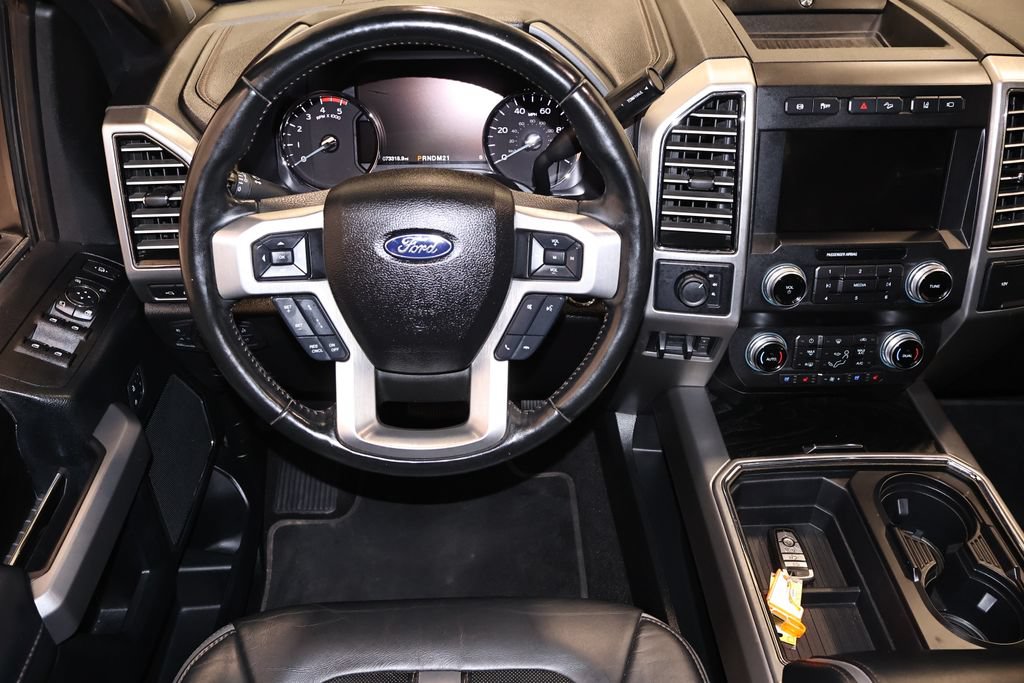 Certified 2019 Ford F450 Platinum w/ Platinum Ultimate Package AWD/4WD image 24