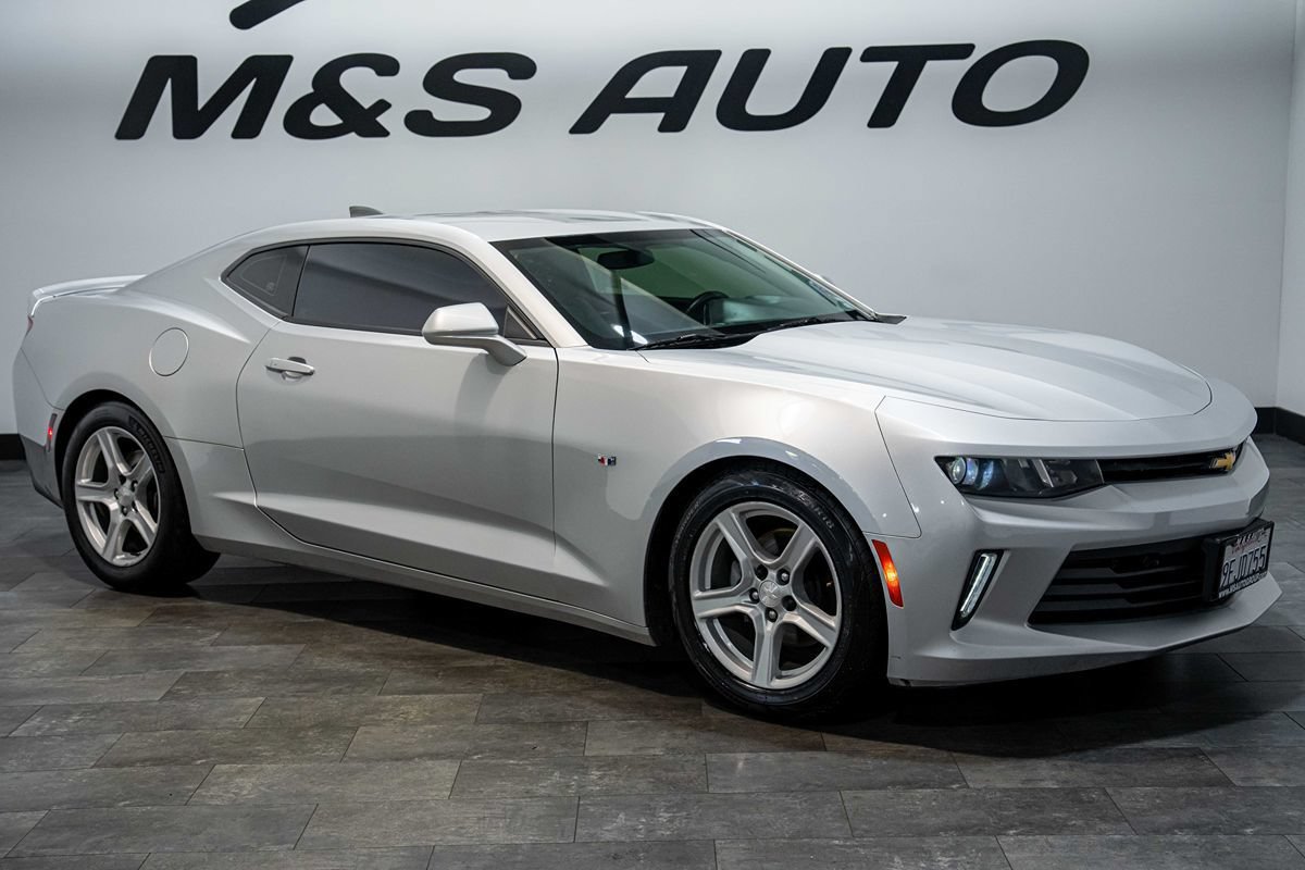 Used 2016 Chevrolet Camaro LT RWD image 7