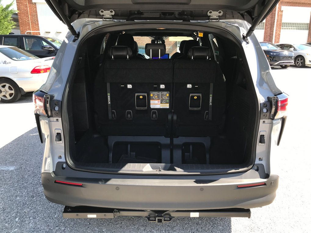Certified 2025 Toyota Sienna XLE Woodland Edition AWD/4WD image 27